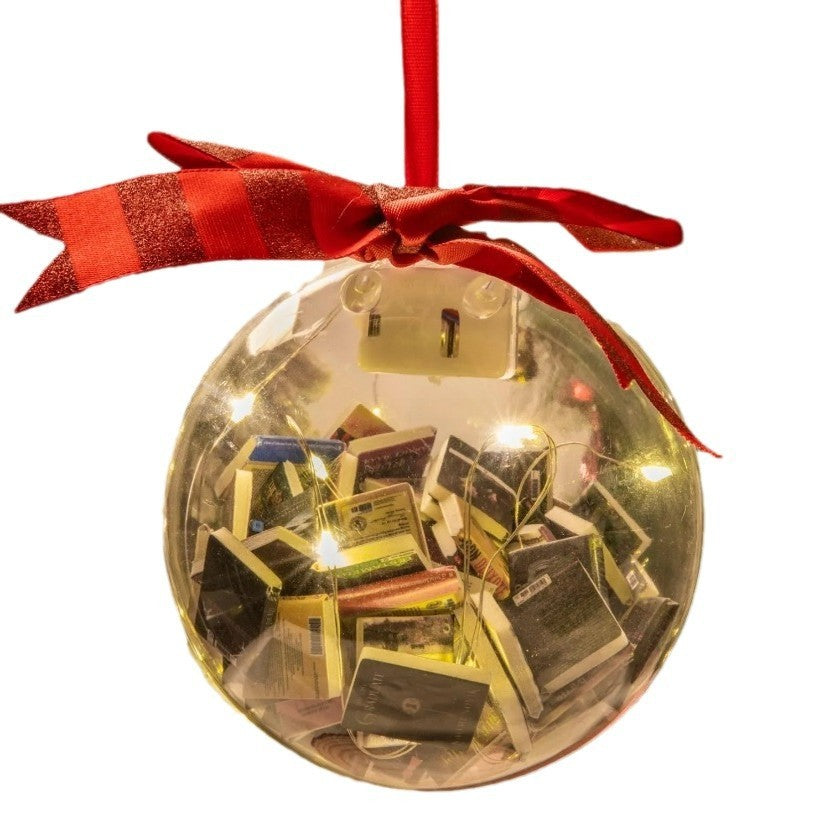 Boule de Noël remplir de livres